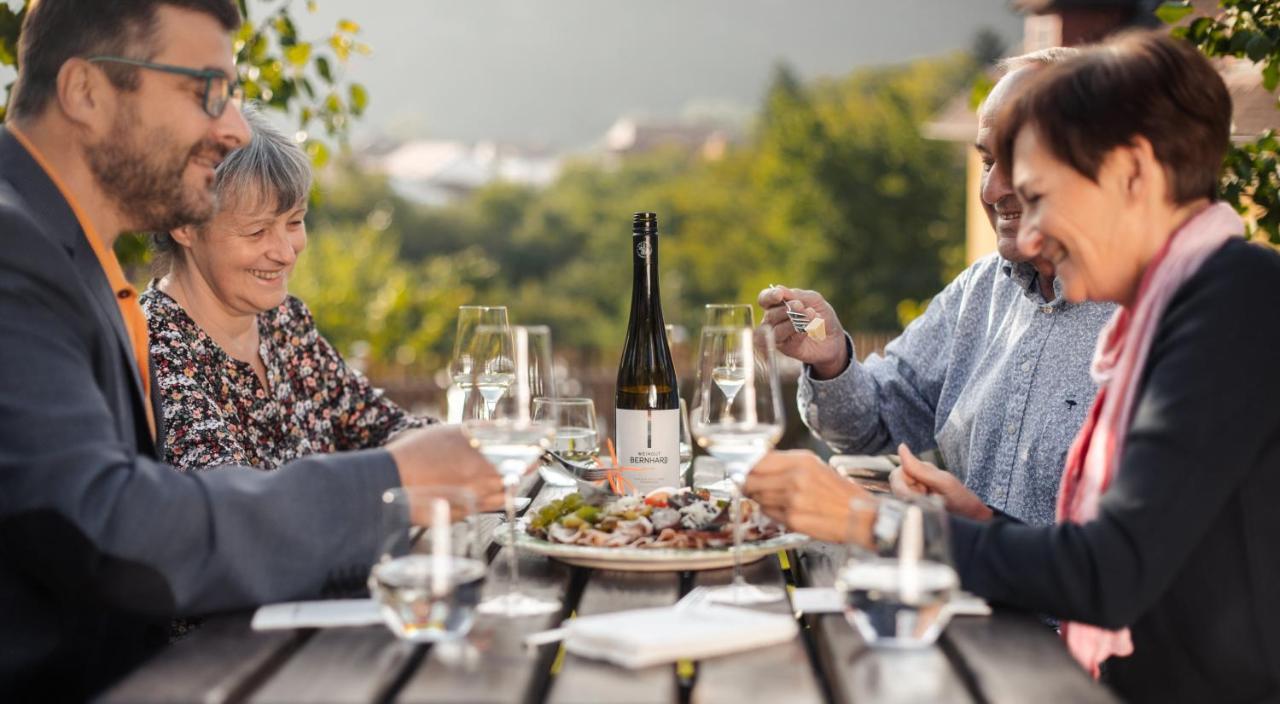 Winzerhof & Gaestehaus Bernhard ヴァイセンキルヒェン・イン・デア・ヴァッハウ エクステリア 写真