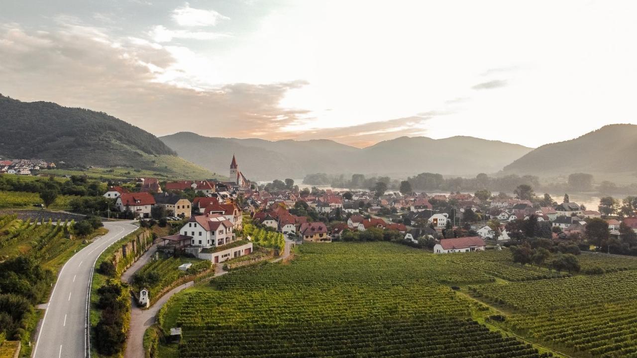 Winzerhof & Gaestehaus Bernhard ヴァイセンキルヒェン・イン・デア・ヴァッハウ エクステリア 写真